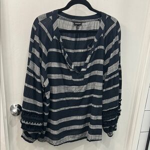 Who What Wear Blue and Gray Peasant Blouse w/balloon sleeves